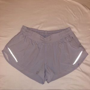 RARE lululemon light purple hotty hot shorts (8)